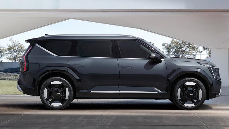 전기 SUV 측면